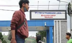 Pabrik Berdirinya PT Tirta Fresindo Jaya dari Mayora Group yang berdiri di wilayah Desa Tenjolaya, Kecamatan Cicalengka, Kabupaten Bandung tengah jadi sorotan. (Pandu Muslim/Jabar Ekspres)