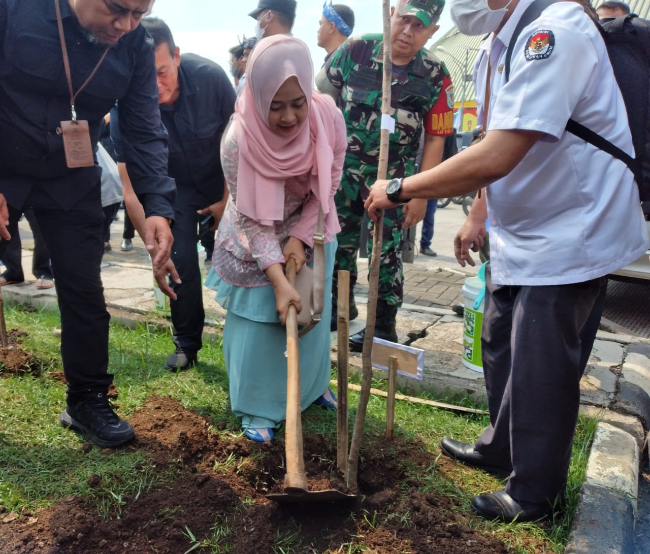 KPU Habiskan 65 Ribu Ton Kertas untuk Logistik, Kota Bandung Rencanakan Sayembara TPS Unik