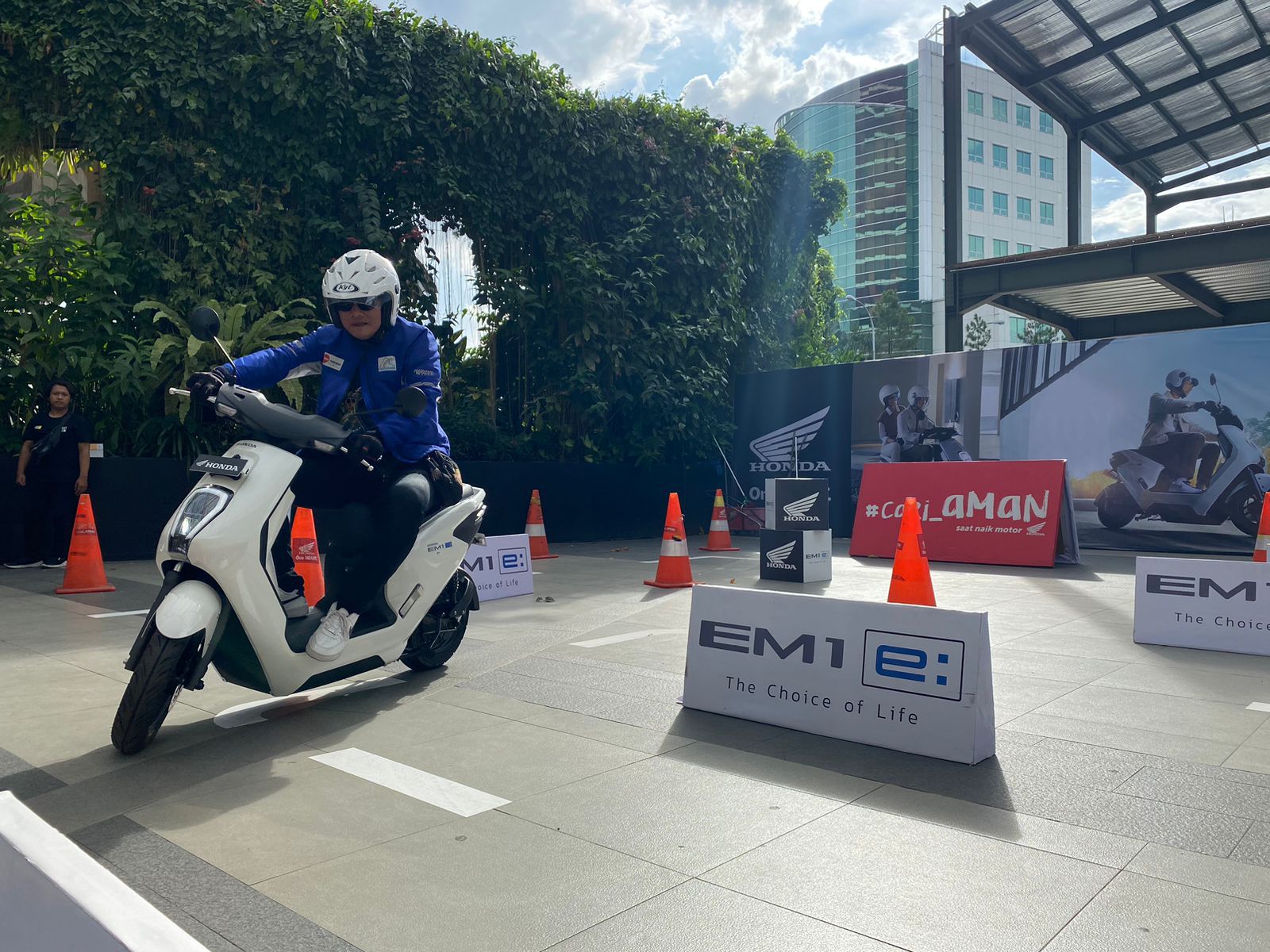 Honda EM1 e: dan EM1 e: PLUS Hadir di Trans Studio Mall Bandung dengan Beragam Keseruan