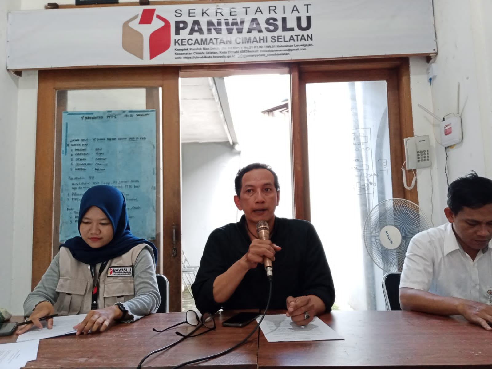 Kampanye: Divisi Penanganan Pelanggaran dan Penyelesaian Sengketa pada Panwascam Cimahi Selatan, Trie Endah Julianti, Minggu 28 Januari 2024.