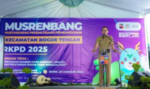 Wali Kota Bogor, Bima Arya saat menghadiri Musrenbang tingkat Kecamatan Bogor Tengah, Senin (29/1).