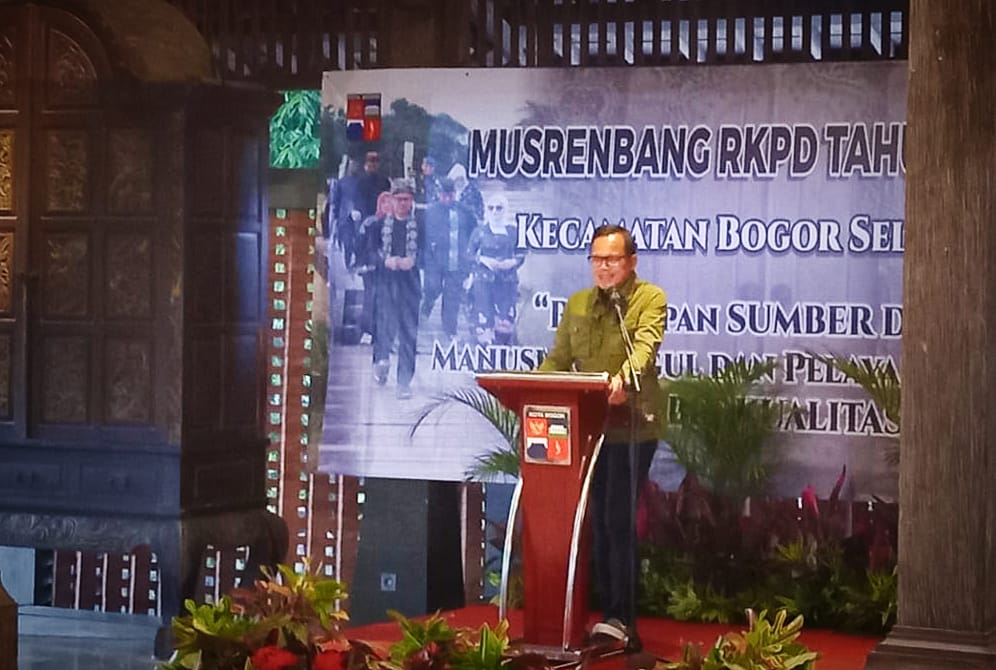 Wali Kota Bogor, Bima Arya saat menghadiri Musrenbang tingkat Kecamatan Bogor Selatan, Selasa (30/1). (Yudha Prananda / Jabar Ekspres)