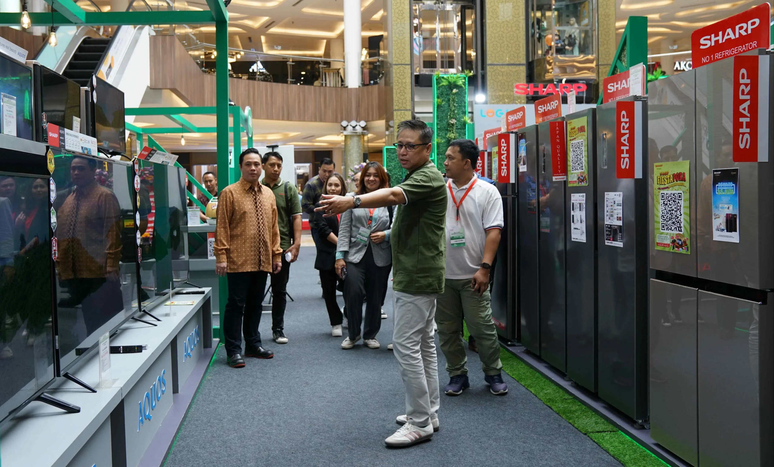 Rayakan Hari Jadi ke-111, Sharp Gelar Pameran Greenovation di Bandung