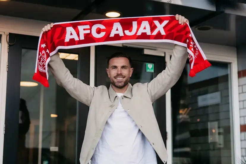 Jordan Henderson resmi perkuat Ajax Amsterdam selama 2 tahun.