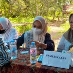 Ketua Kesira Jabar Tina Wiryawati Beri Pelayanan Kesehatan Gratis Hingga ke Pelosok