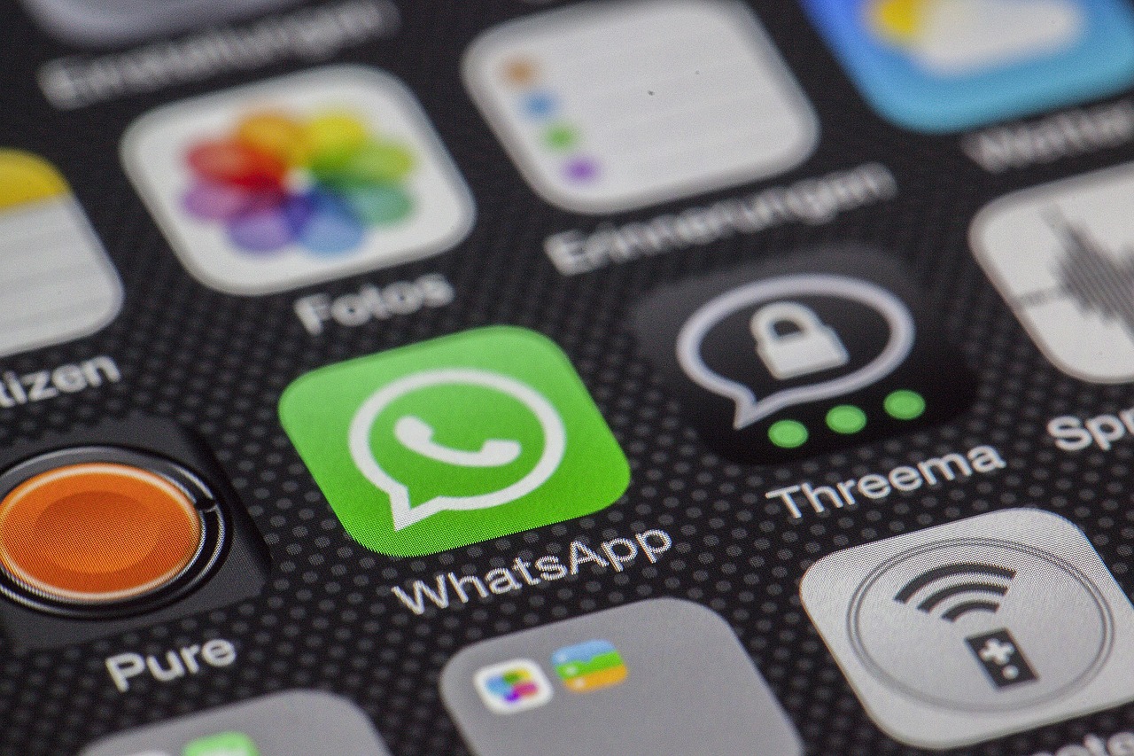 Gak Perlu Ribet! Ini 5 Tips agar WhatsApp Tidak Terlihat Online dan Sedang Mengetik Pesan
