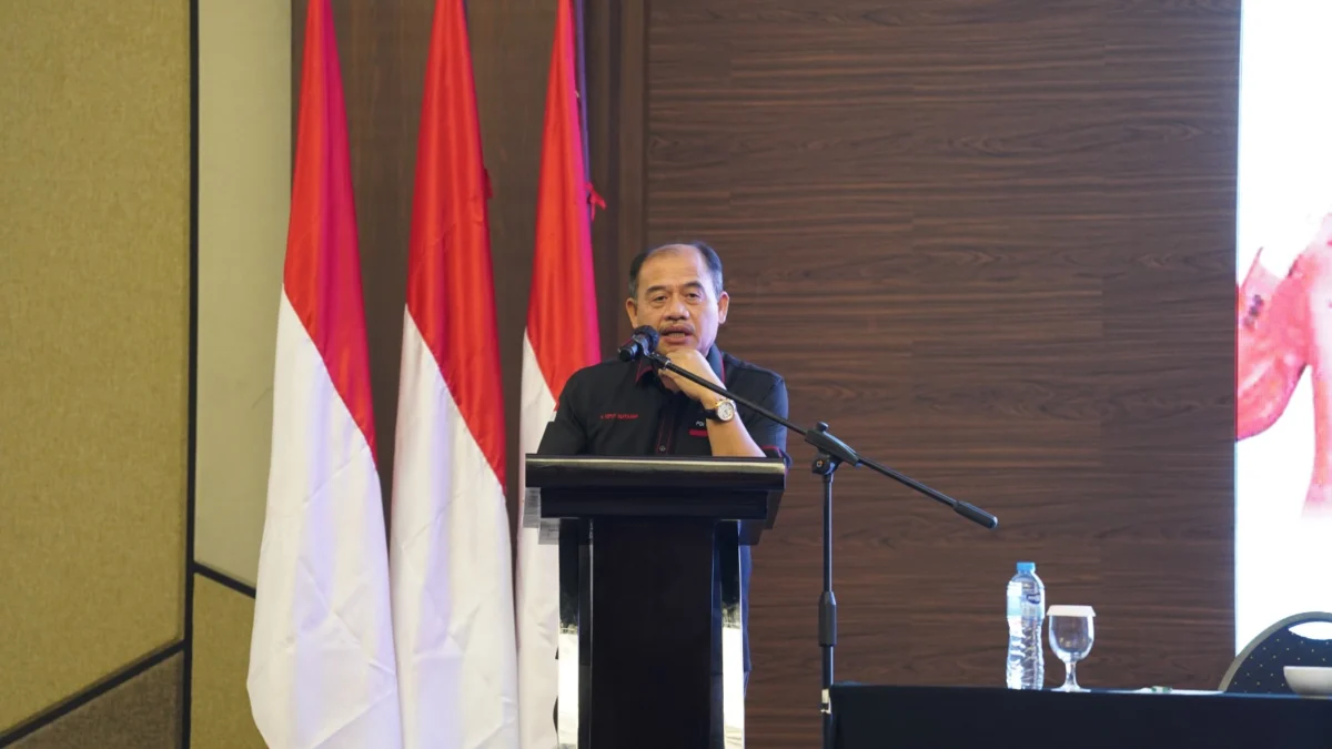 Sekretaris DPD PDI Perjuangan Jawa Barat Ketut Sustiawan saat memberikan penjelasan mengenai Pemilu 2024, Senin 26 Februari 2024.