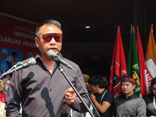 Anggota Komisi I DPR RI Mayjen TNI (p) TB Hasanuddin menyebut pemakzulan presiden bisa dilakukan DPR dengan Hak Angket.
