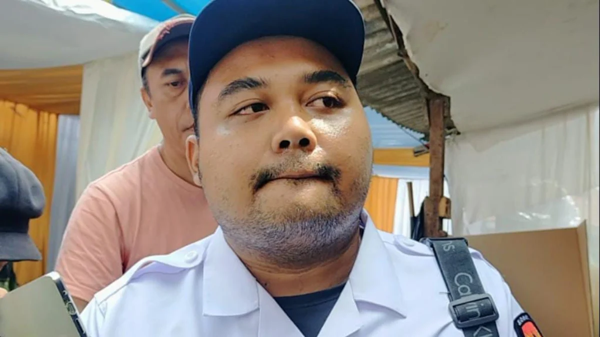 Ketua KPU Kota Cimahi, Anzhar Ishal Afryand Menanggapi Kejadian Tidak Adanya PPWS di TPS 60 Kelurahan Utama, Kota Cimahi.