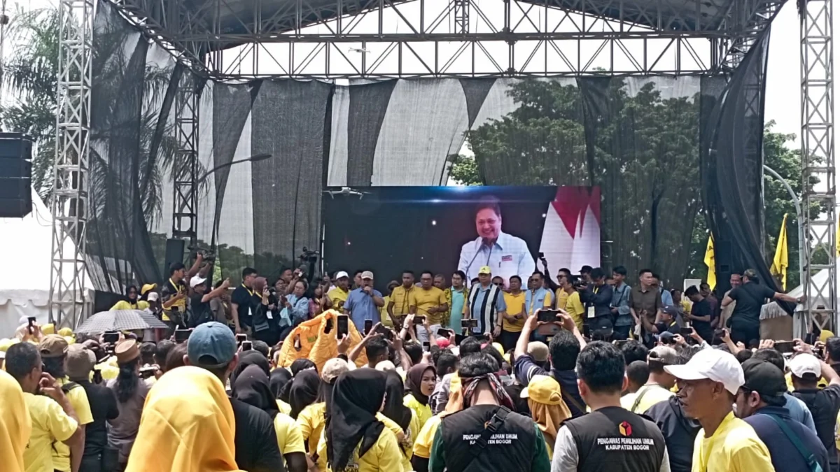 LS Vinus: Kegiatan Partai Golkar di Stadion Pakansari, Cibinong, Kabupaten Bogor beberapa waktu lalu.