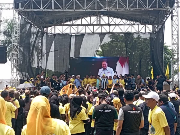 LS Vinus: Kegiatan Partai Golkar di Stadion Pakansari, Cibinong, Kabupaten Bogor beberapa waktu lalu.