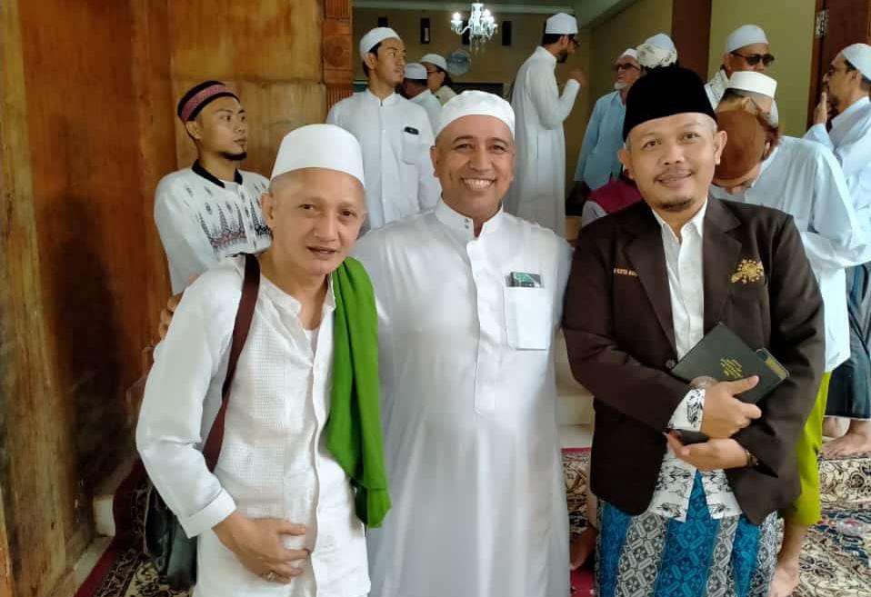 Sosok Habib Hasan (Tengah) yang digadang-gadang maju di Pilkada Kota Bogor 2024.