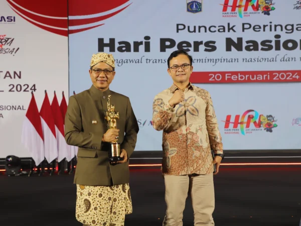 Bupati Dadang Supriatna Raih Anugerah PWI Pusat di Hari Pers Nasional 2024