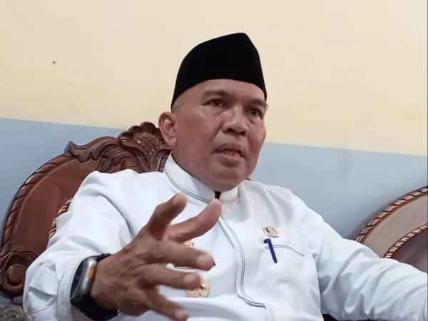 Pj Bupati Bandung Barat, Arsan Latif saat ditemui di Kantor Pemda Kabupaten Bandung Barat. Senin (12/2). Foto Jabarekspres