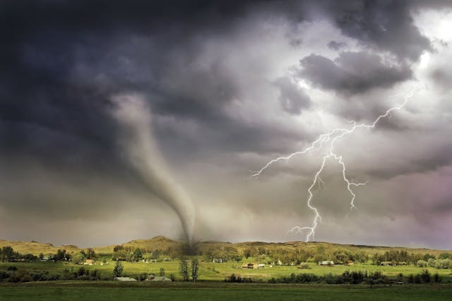 Ilustrasi Cara Berlindung dari Angin Tornado, Persiapan hingga Tempat yang Aman/ Pexels/ Ralph W. lambrecht