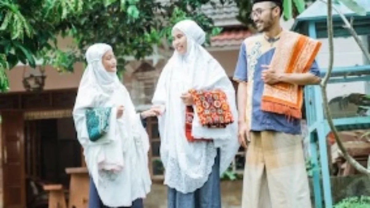 ILUSTRASI: Merayakan Hari Raya Idul Fitri bersama keluarga. (freepik)
