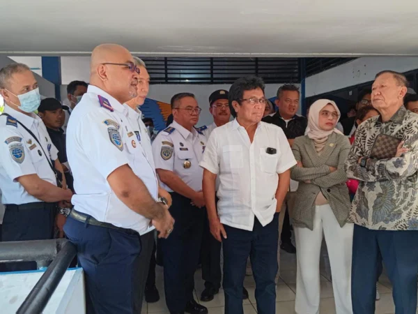 Jajaran Komisi V DPR RI saat meninjau Terminal Baranangsiang, Kota Bogor, Rabu (20/3). (Yudha Prananda / Jabar Ekspres)