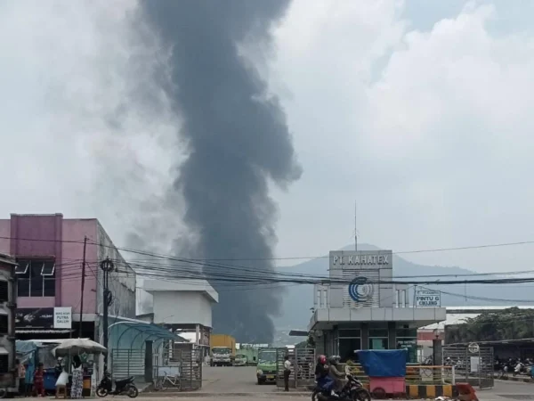Kebakaran melahap PT Kahatex di Kecamatan Jatinangor, Kabupaten Sumedang