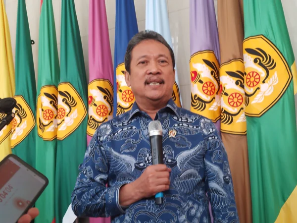 Menteri Kelautan dan Perikanan, Sakti Wahyu Trenggono saat ditemui di Jatinangor, Kabupaten Sumedang. (Yanuar/Jabar Ekspres)