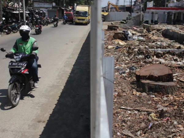 Ilustrasi: Berkurangnya Ruang Terbuka Hijau (RTH) di Kota Bandung akibat masifnya pembangunan. (Pandu Muslim/Jabar Ekspres)