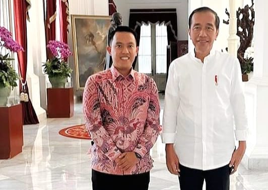 Sendi Fardiansyah bersama Presiden Jokowi. (Yudha Prananda / Istimewa)