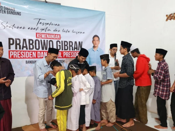 .Puluhan Pejuang Prabowo- Gibran Kabupaten Bandung, gelar syukuran, berdoa bersama, santuan, dan buka bersama dengan puluhan anak yatim / Istimewa