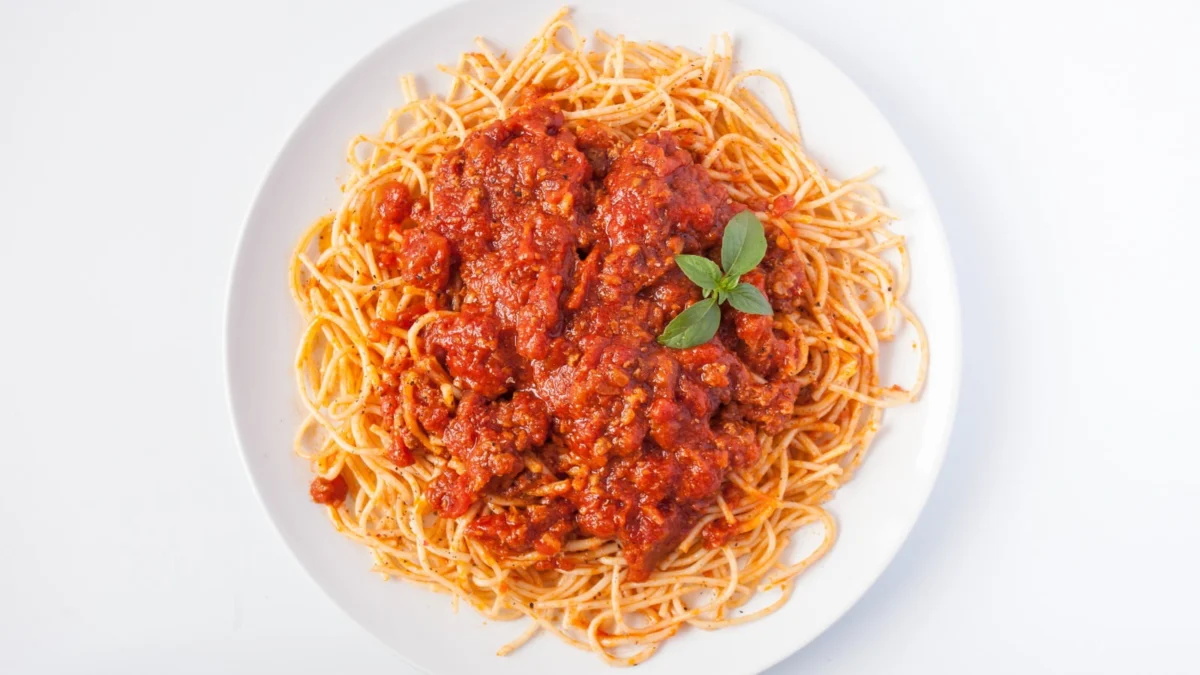 Termasuk Jenis Pasta Klasik, Berikut Resep Spaghetti Bolognese (ilustrasi: Freepik)