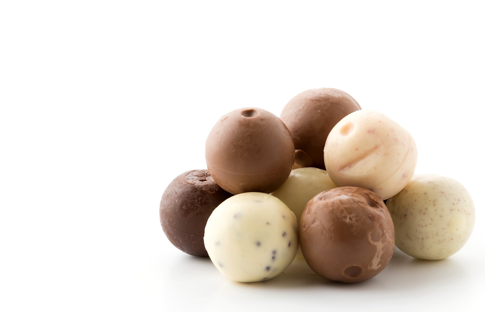 Chocolate Balls, Camilan Manis dan Renyah yang Bisa Kamu Buat di Rumah!(ilustrasi: Freepik)