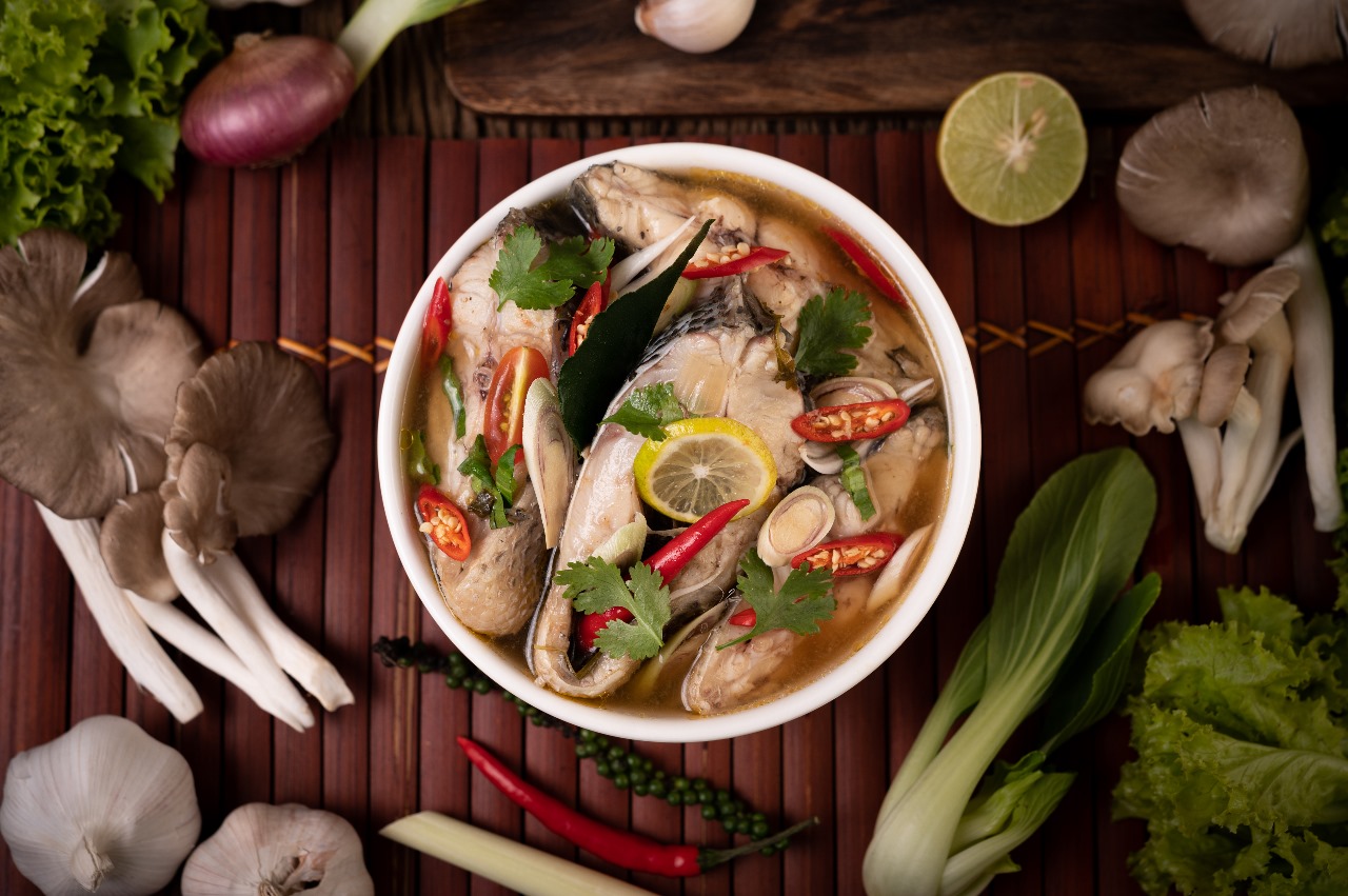 Lezat dan Menghangatkan, Berikut Resep Soup Ikan yang Mudah Dibuat (ilustrasi: Freepik)