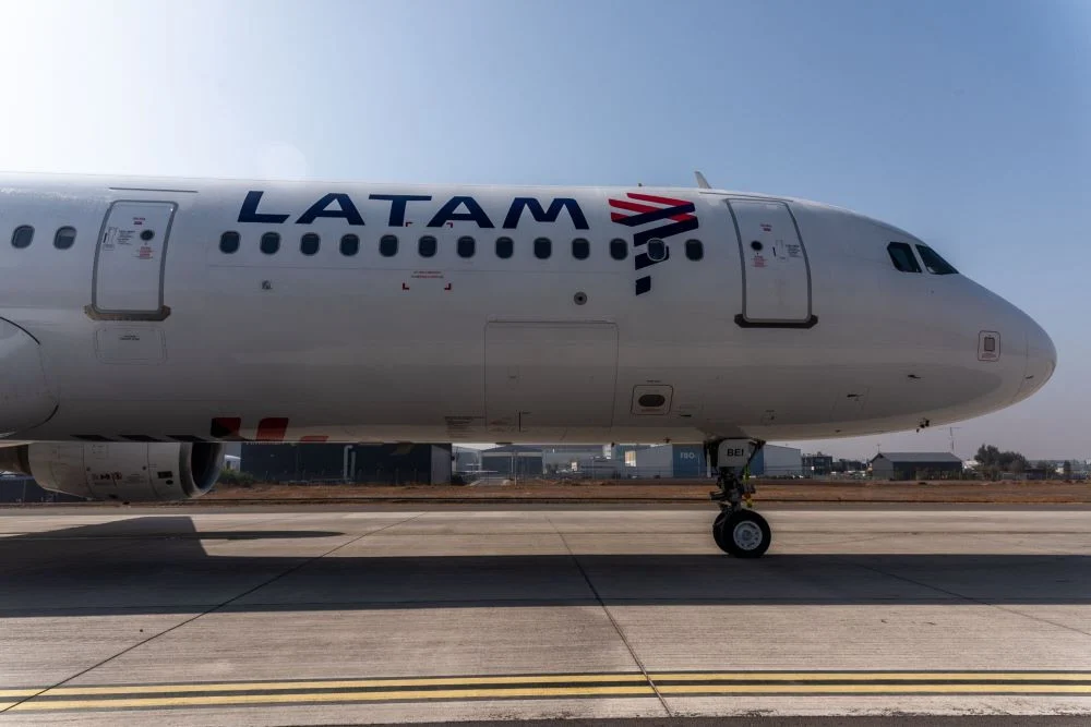 Pesawat LATAM Airlines Mendarat Darurat di Auckland, 50 Orang Terluka