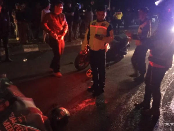 Ist. Seorang pengemudi Ojol tewas Ditempat usai ditabrak dari belakang di Jl. BKR, Kota Bandung, Sabtu (30/3) dini hari. Dok. Unit Gakkum Satlantas Polrestabes Bandung.