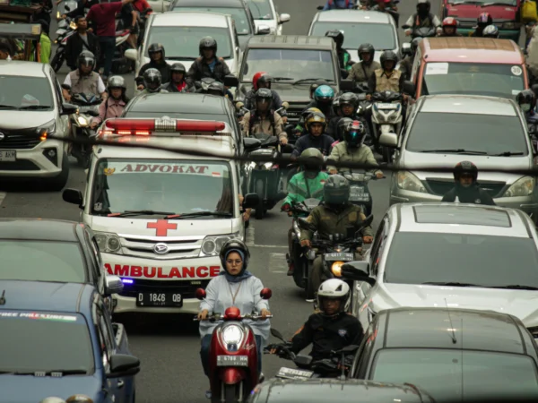 Ilustrasi kepadatan arus lalu lintas di kawasan Jalan Otista, Kota Bandung. (Pandu Muslim/Jabar Ekspres)