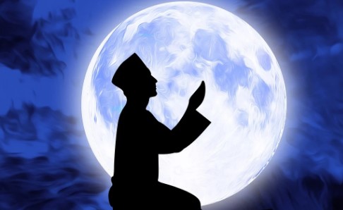 ILUSTRASI : Ramdhan dengan ReOrientasi dan Legitimasi Islamiyyah. (pixabay)