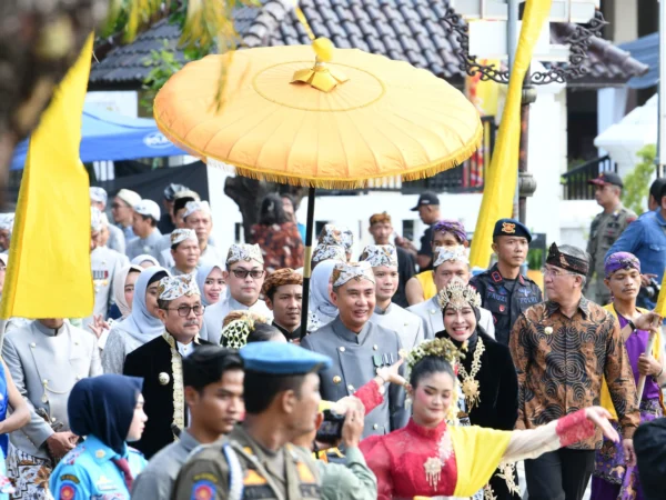 Bay Machmudin Saat menghadiri peringatan HUT Kota Cirebon.