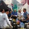 Jajaran DPD Partai Gerindra Kota Bogor saat menyambut kedatangan jajaran PAN Kota Bogor di kantornya, Kamis (25/4). (Yudha Prananda / Jabar Ekspres)