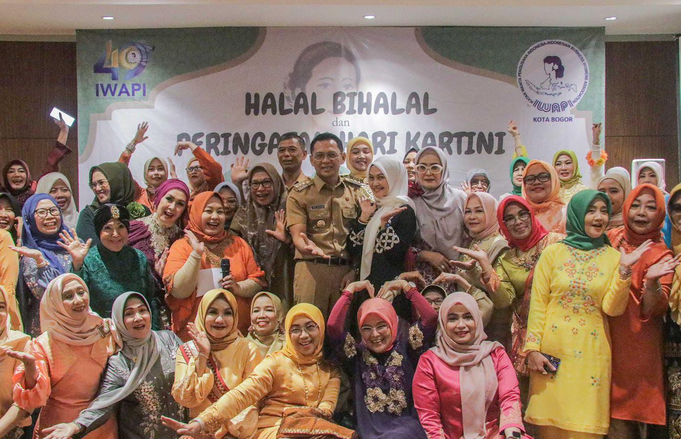 Pj Wali Kota Bogor, Hery Antasari saat menghadiri HalalBihalal IWAPI DPC Kota Bogor, Senin (29/4). (Yudha Prananda / Jabar Ekspres)