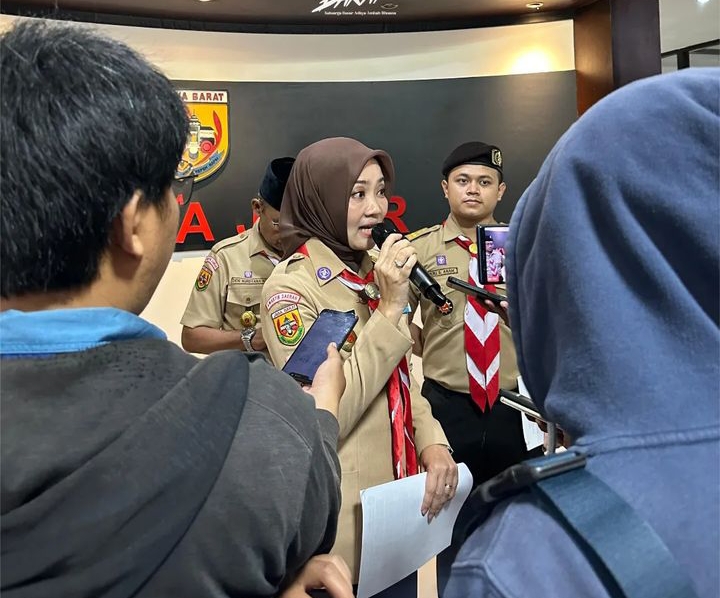 Konfersi perss ketua Kwarda Jawa Barat Atalia Praratya (instagram: dkd_jawabarat)