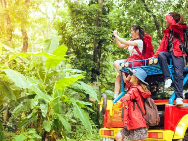 10 Destinasi Tempat Wisata Bandung yang Mudah Dijangkau dengan Kendaraan Umum