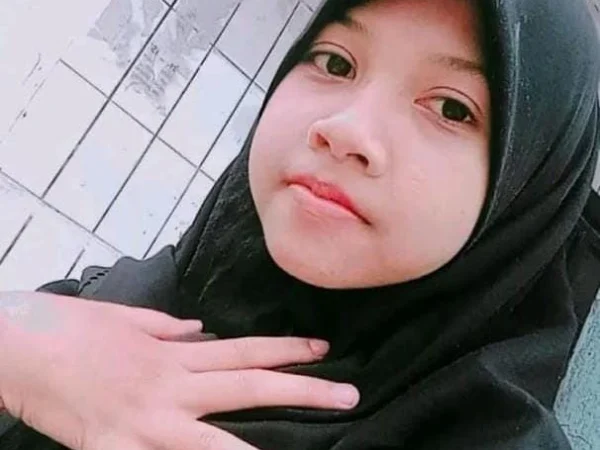 Foto Nana Rohana (15), siswi kelas 9 Madrasah Tsanawiyah Negeri (Mts N), yang tinggal di Desa Ciluluk, Kecamatan Cikancung, Kabupaten Bandung kini sudah tiga pekan dikabarkan menghilang masih belum tampak batang hidungnya. (Istimewa)