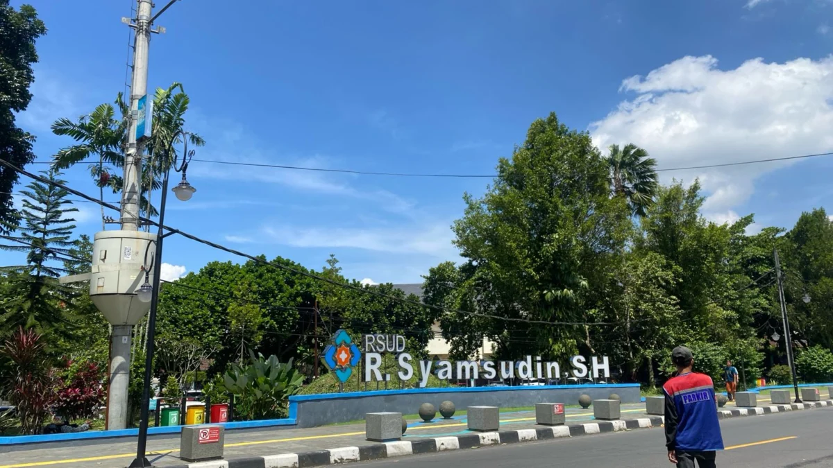 Tampak depan halaman RSUD R Syamsudin SH Kota Sukabumi (Bunut) Riki Achmad/Jabar Ekspres