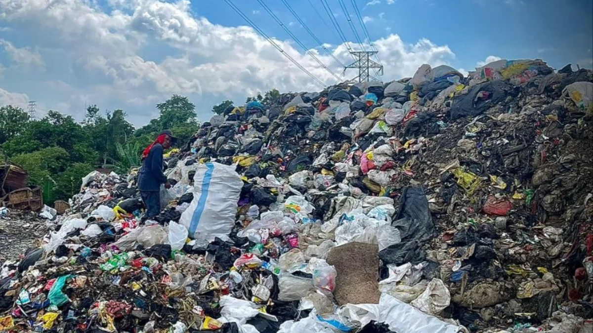 Sampah Bandung Raya yang masuk ke TPA Sarimukti selama Ramadan 2024 diklaim terkendali dengan baik.