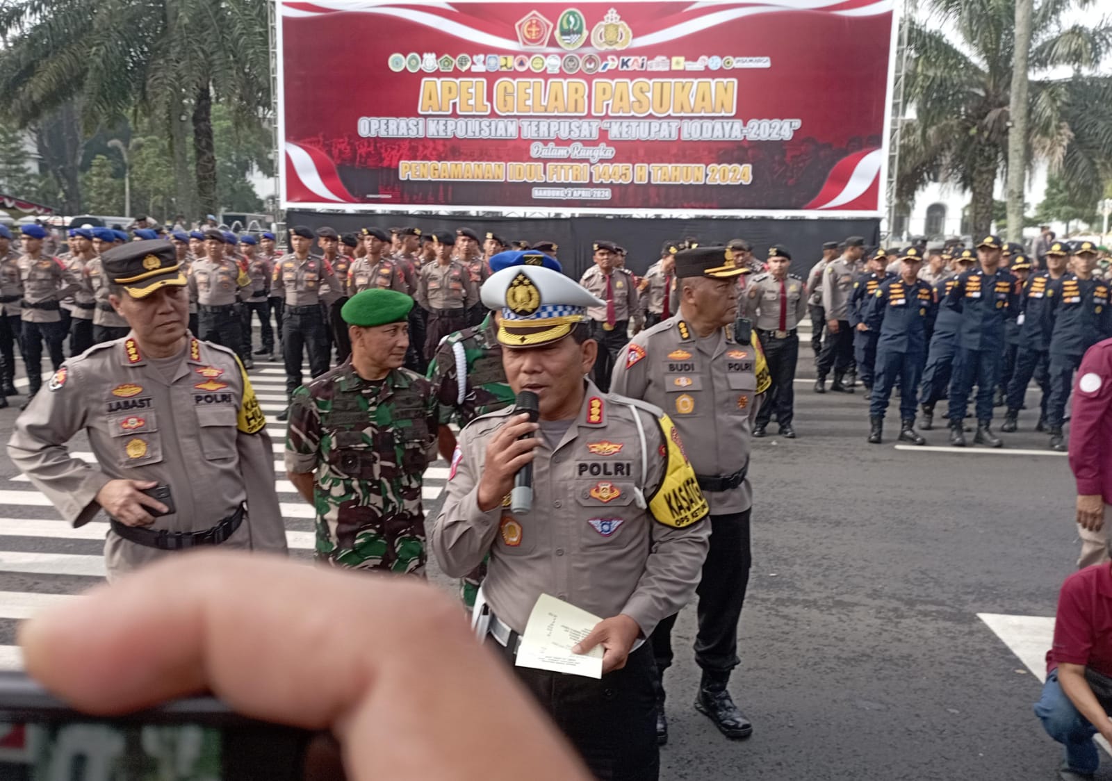 Dok. Dirlantas Polda Jabar, Kombes Pol Wibowo (tengah). Rabu (3/4). Foto. Sandi Nugraha.