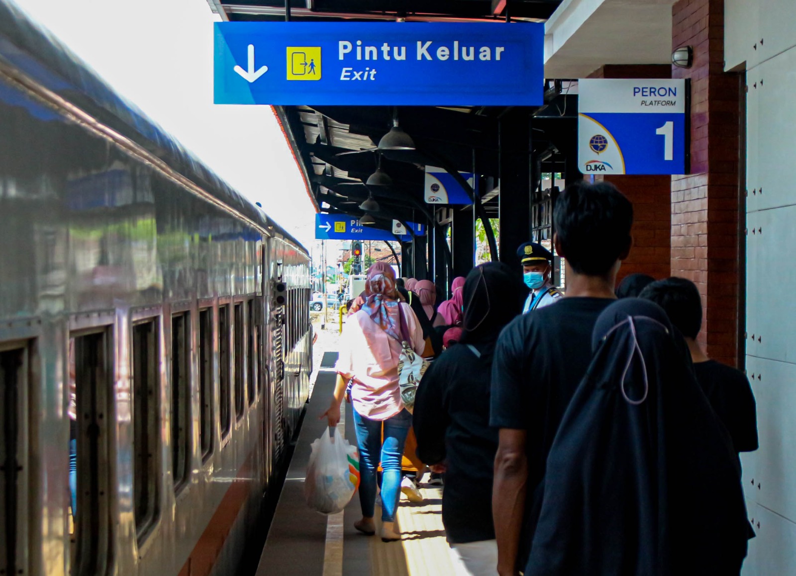 Ist. 52 ribu lebih penumpang kereta api sudah tinggalkan Bandung. Foto. Pandu muslim Jabar Ekspres.