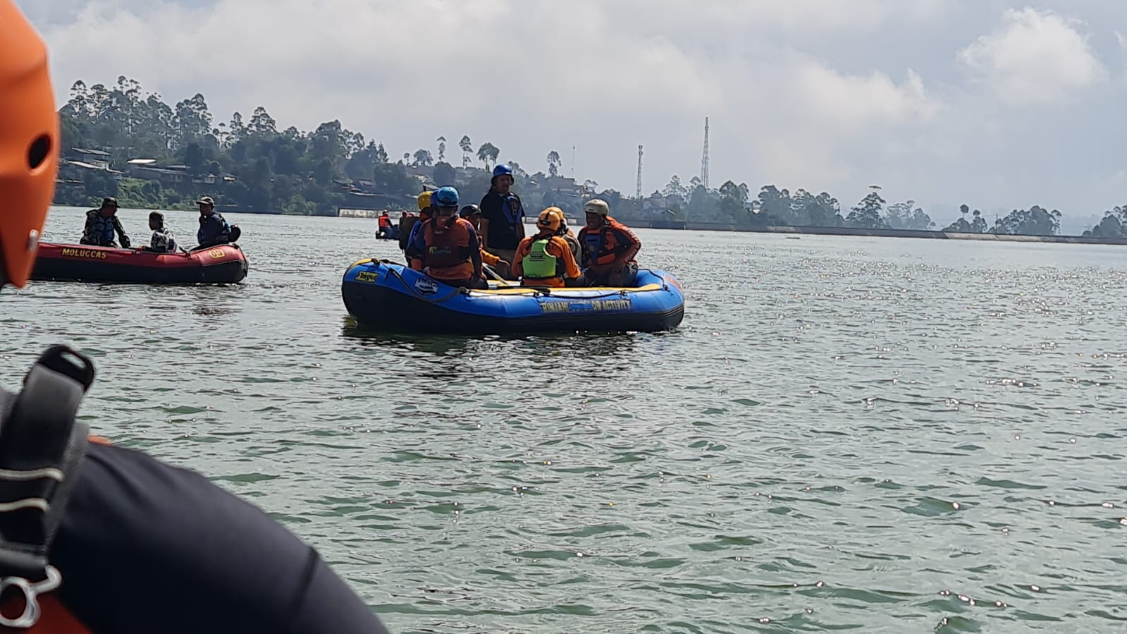 Pencarian korban yang tenggelam di Situ Cileunca, Kabupaten Bandung, oleh tim gabungan belum membuahkan hasil.
