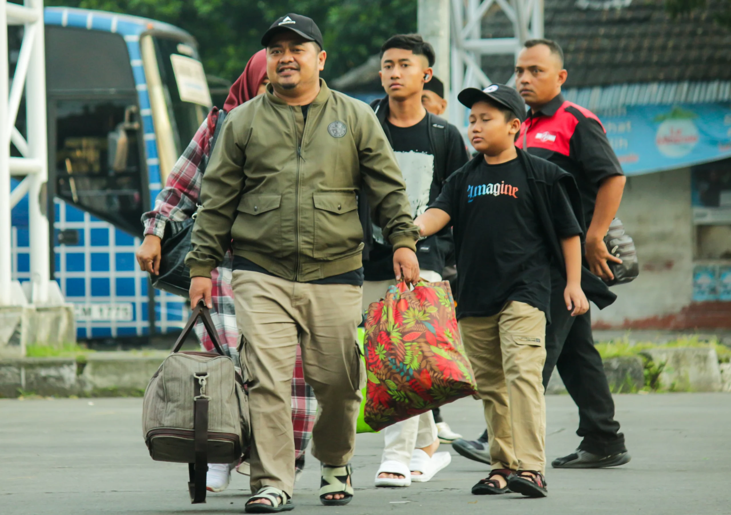 Ilustrasi: Arus balik pemudik di Terminal Leuwi Panjang, Kota Bandung. (Pandu Muslim/Jabar Ekspres)