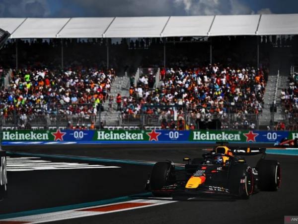Cek Klasemen F1: Verstappen Pimpin Klasemen Hingga Lewis Hamilton Posisi Sembilan