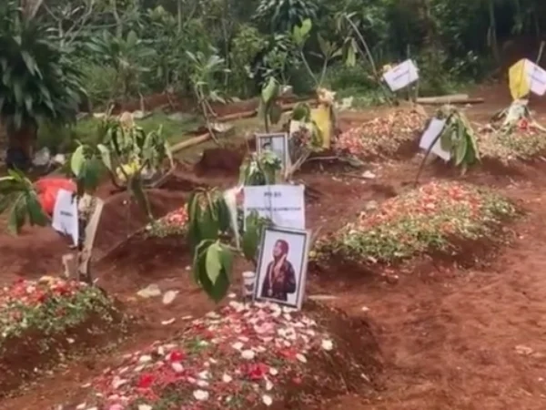 Lokasi pemakaman korban bus terguling di Subang.