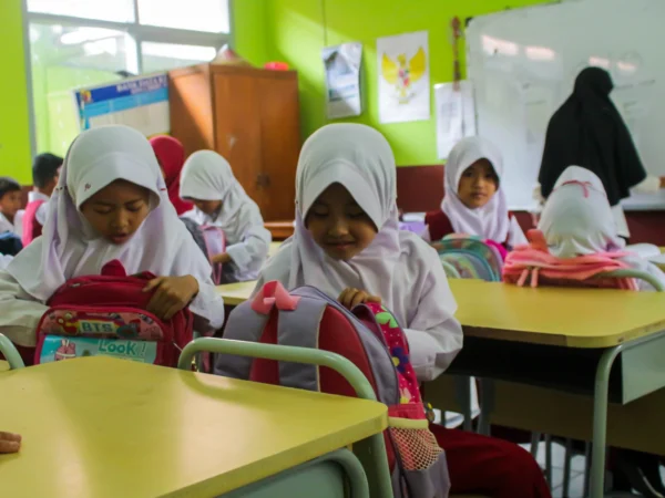 Ilustrasi: Siswa Sekolah Dasar mengikuti KBM di ruang kelas. (Pandu Muslim/Jabar Ekspres)
