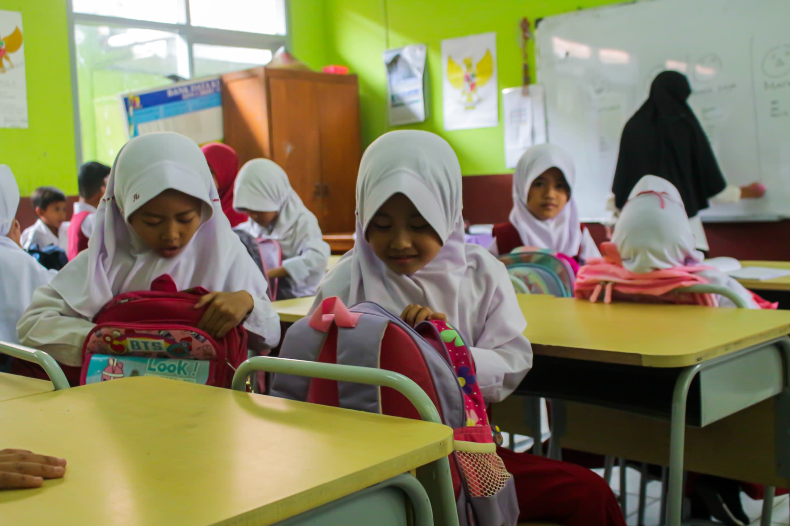 Ilustrasi: Siswa Sekolah Dasar mengikuti KBM di ruang kelas. (Pandu Muslim/Jabar Ekspres)