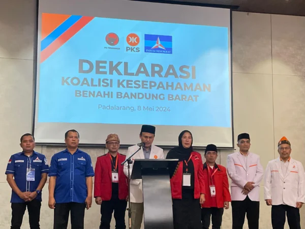 Partai PKS, PDIP, serta Demokrat di Kabupaten Bandung Barat, resmi berkoalisi. Rabu (8/5) malam. Dok Jabar Ekspres